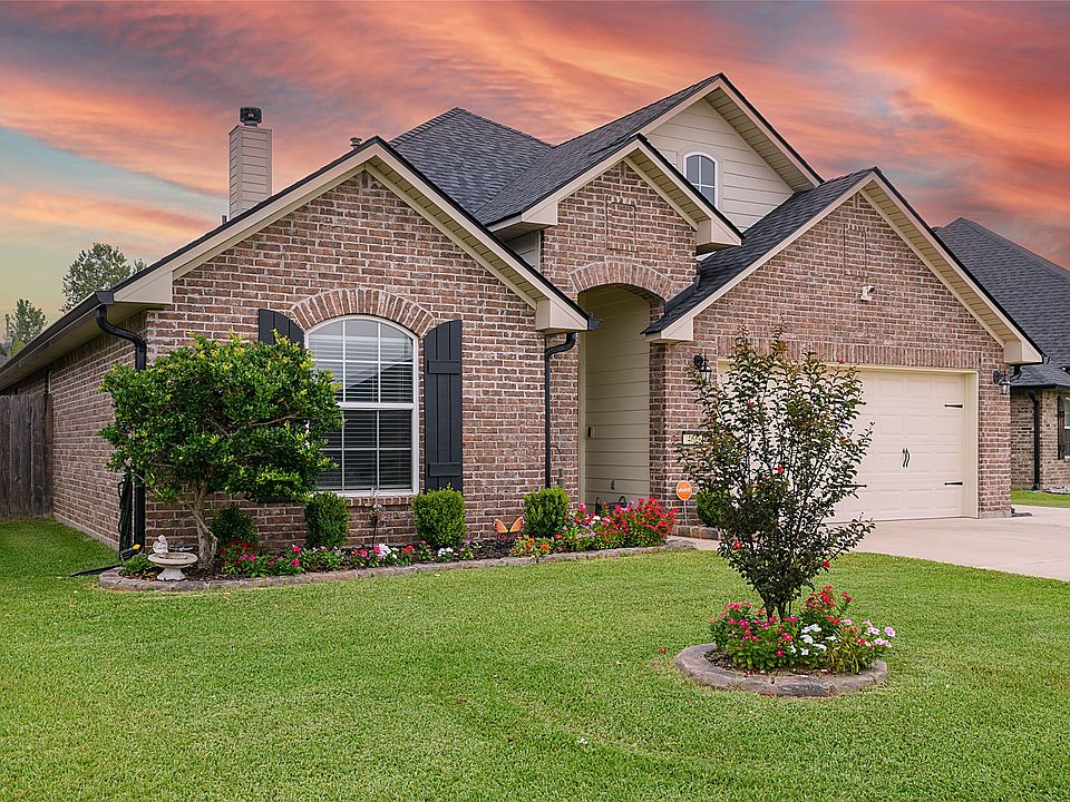 1st image of 466 Jordan Dr