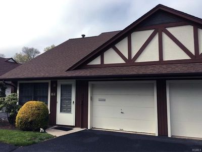 11-1 Tamaron Dr, Waldwick, NJ, 07463