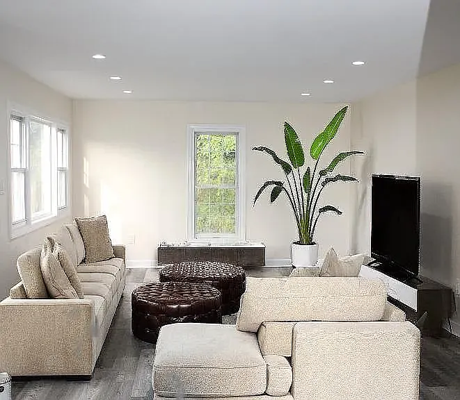 28 Ridgley St — Photo 3