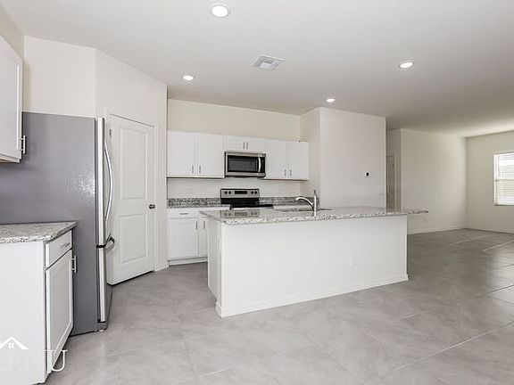 2nd image of 18406 N Los Gabrieles Way