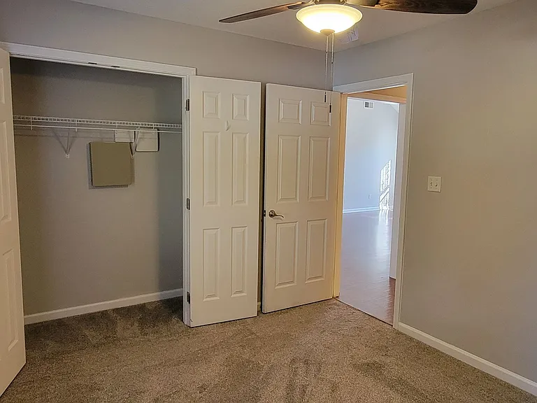134 Liverpool Cv — Photo 20