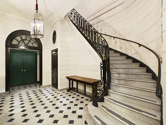 Sold by Sotheby's International Realty | media 3