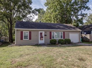 5317 W 49th St, Roeland Park, KS 66205