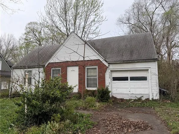 7708 Grand Ave, Kansas City, MO 64114