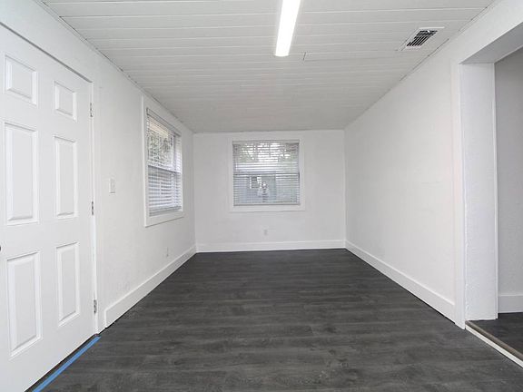 2nd image of 529 Wynnehurst St