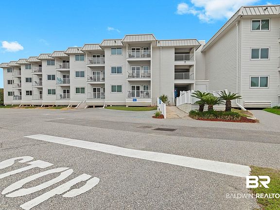 2nd image of 400 W Plantation Rd #1211