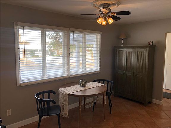 3rd image of 5018 Foxdale Dr