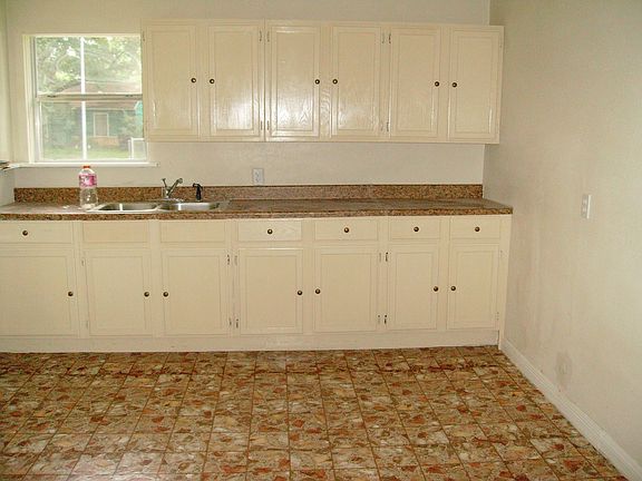 Brand NEW Kitchen Cabinets