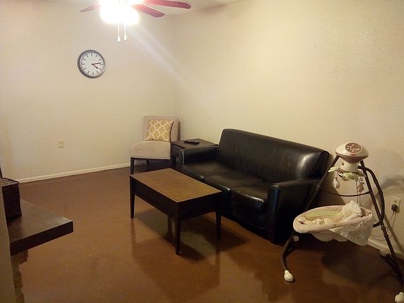 4th image of 7725 Hunter Oaks St