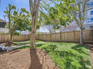 8536 Nesbit Ave N #B, Seattle, WA 98103