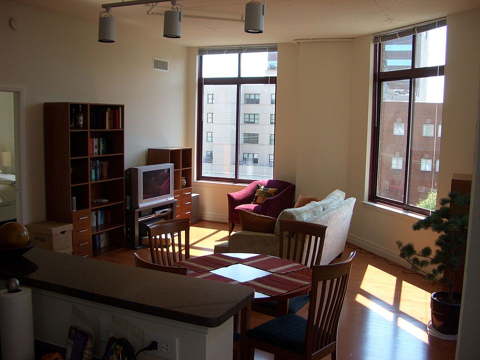 1st image of 1201 N Garfield St APT 409
