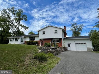 660 Canal St, Mill Hall, PA, 17751
