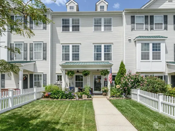 31 Rockhill Ln, Chesterfield, NJ 08515