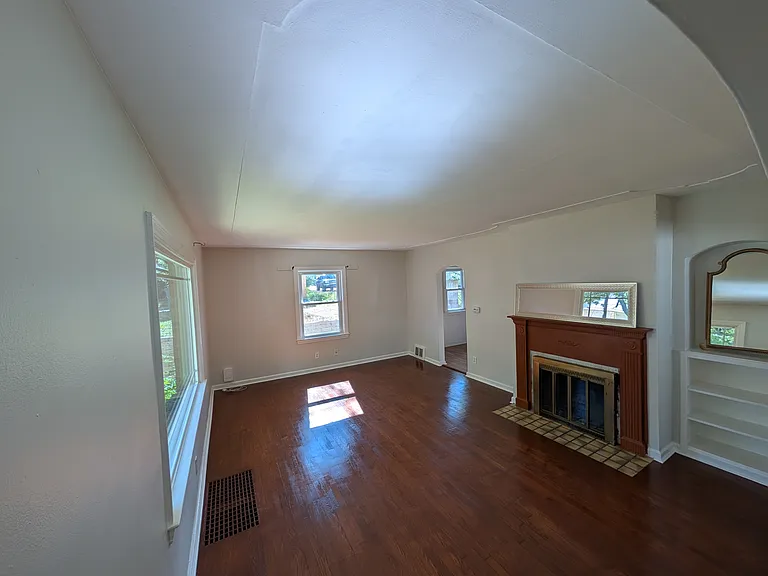 1749 Margaret Ave SE — Photo 19