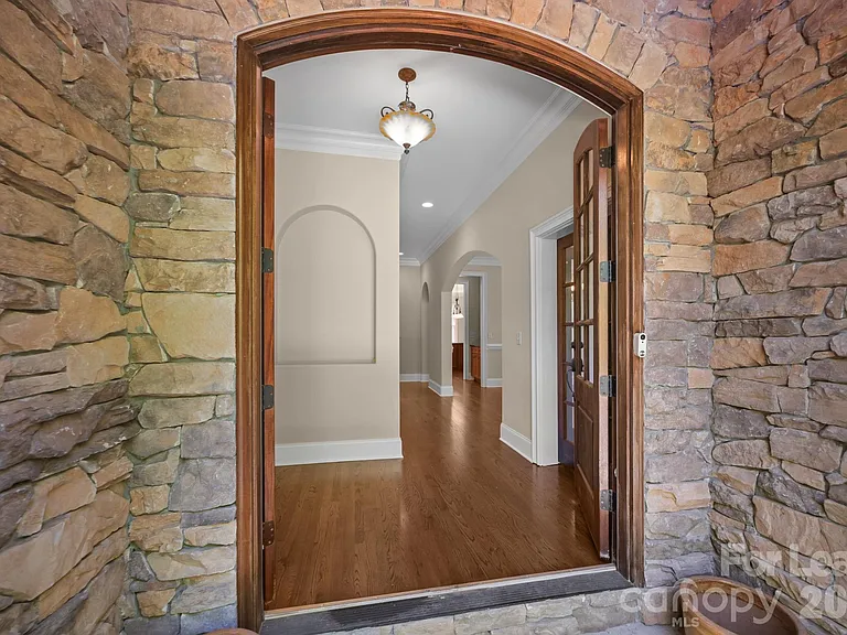 11938 Bradford Park Dr — Photo 3