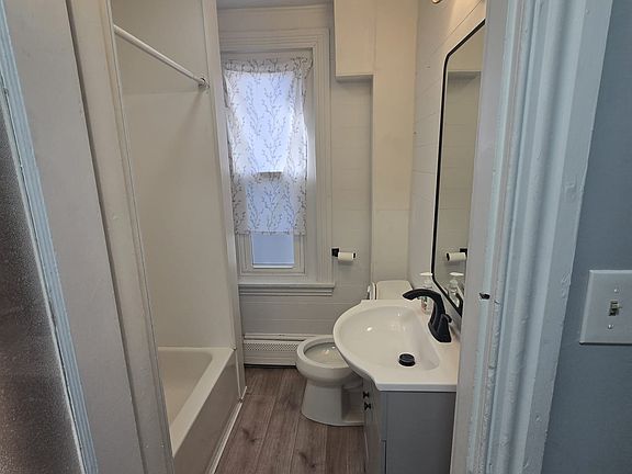 4th image of 314 Walnut St APT 2