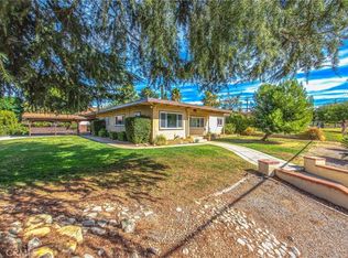 902 E 11th St, Beaumont, CA 92223