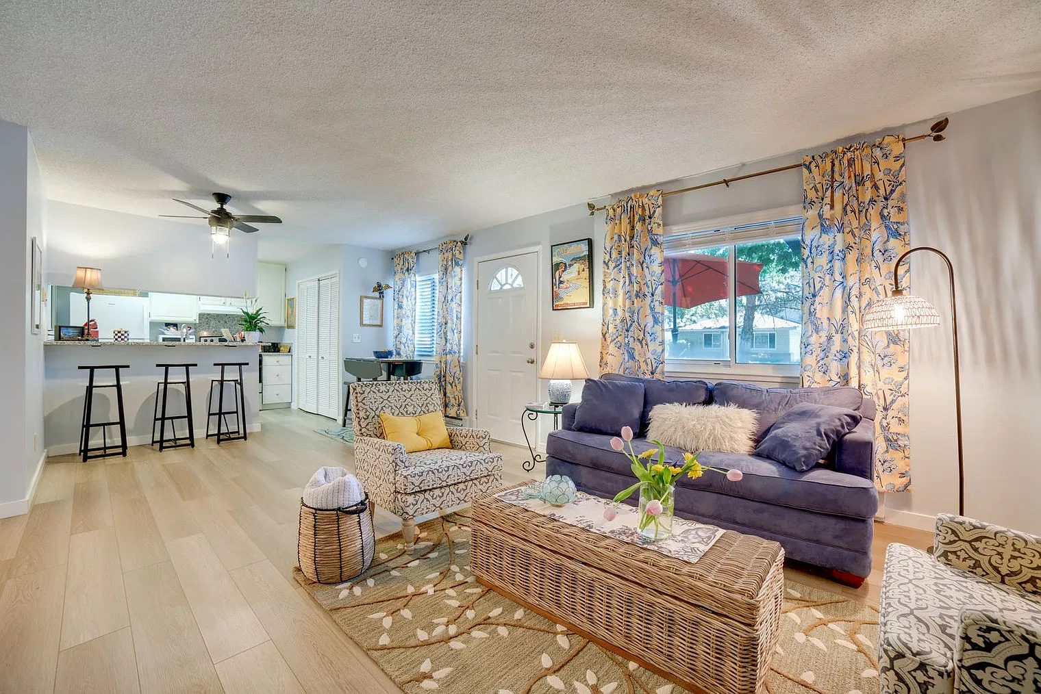 2 bed, 1.0 bath, 1194 sqft, $2,683 — Photo 1