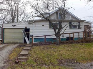 335 E High St, Creve Coeur, IL 61610