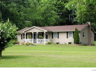 31 Fort Howard Acres, Winfield, MO 63389