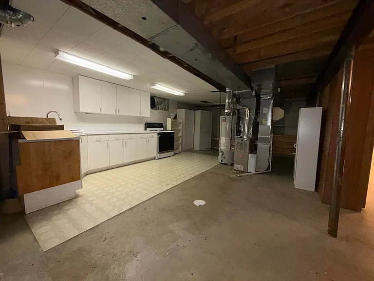 741 Woods Ct — Photo 22