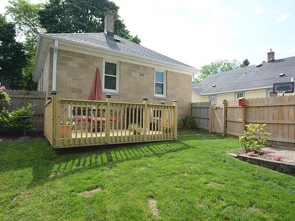 3rd image of 418 S Hine Ave