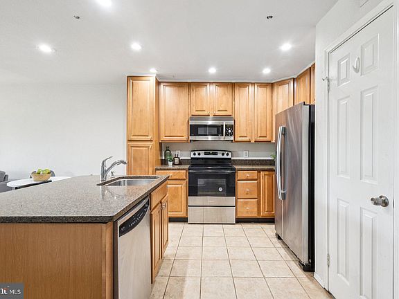 5th image of 3315 Wyndham Cir APT 3223