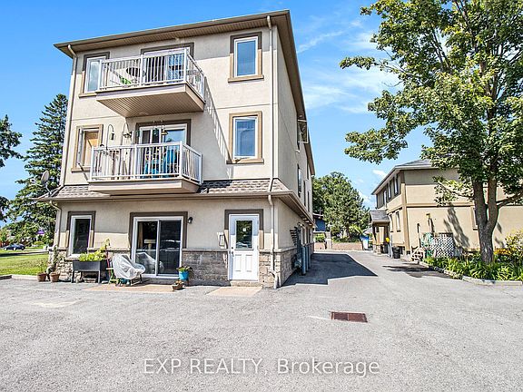 3rd image of 2149 Laurier St #201