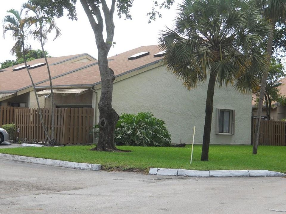 2nd image of 8042 SW 21st Ct