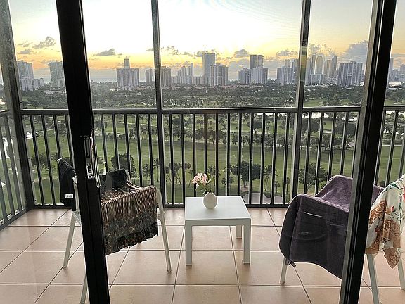 4th image of 20335 N Country Club Dr APT 2205