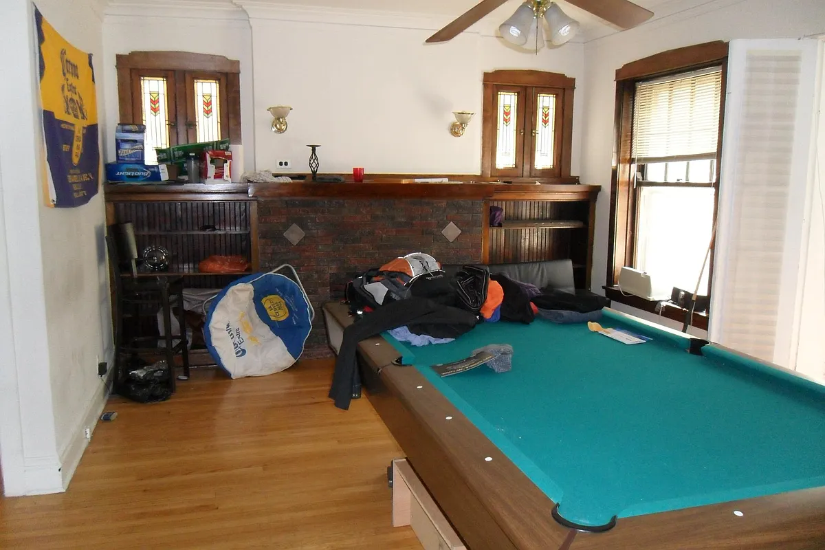 Building Photo - 1254 W Arthur Ave #1