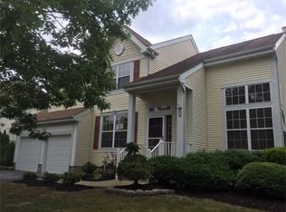 36 Edinburg Cir, Matawan, NJ 07747