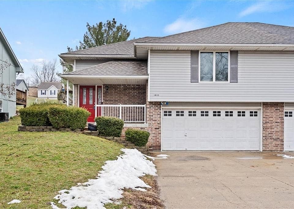 1st image of 1833 Gates Dr W