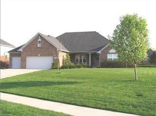 7537 Brownstone Ct, Greenfield, IN 46140