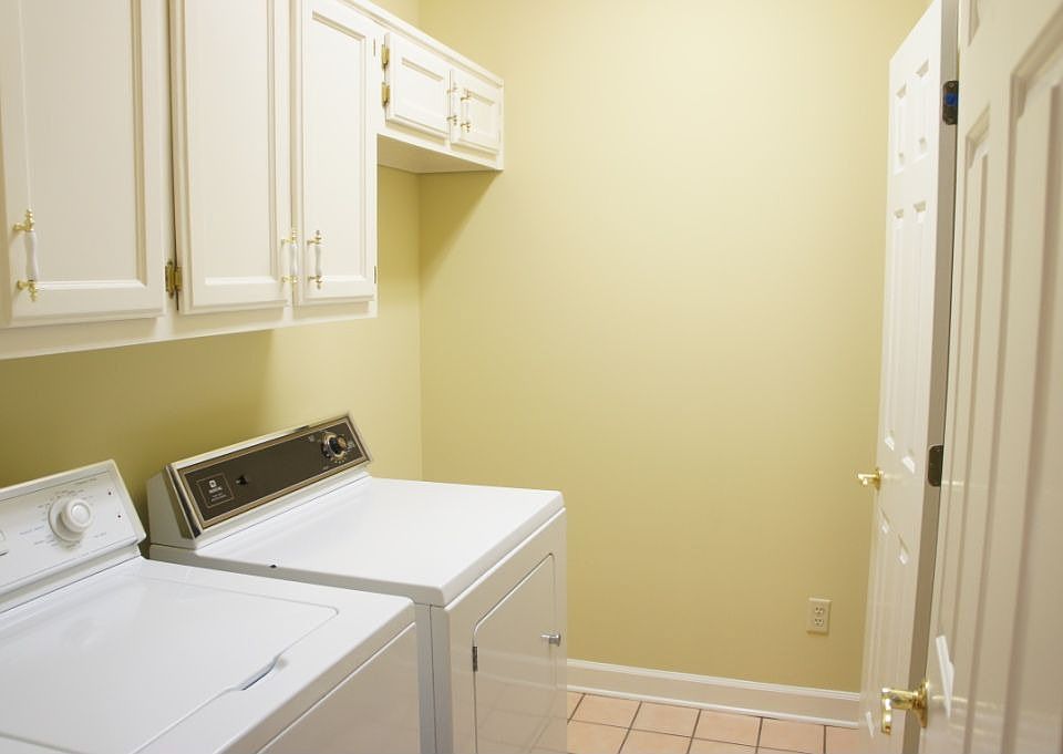 1st image of 2458 Eagleridge Ln W