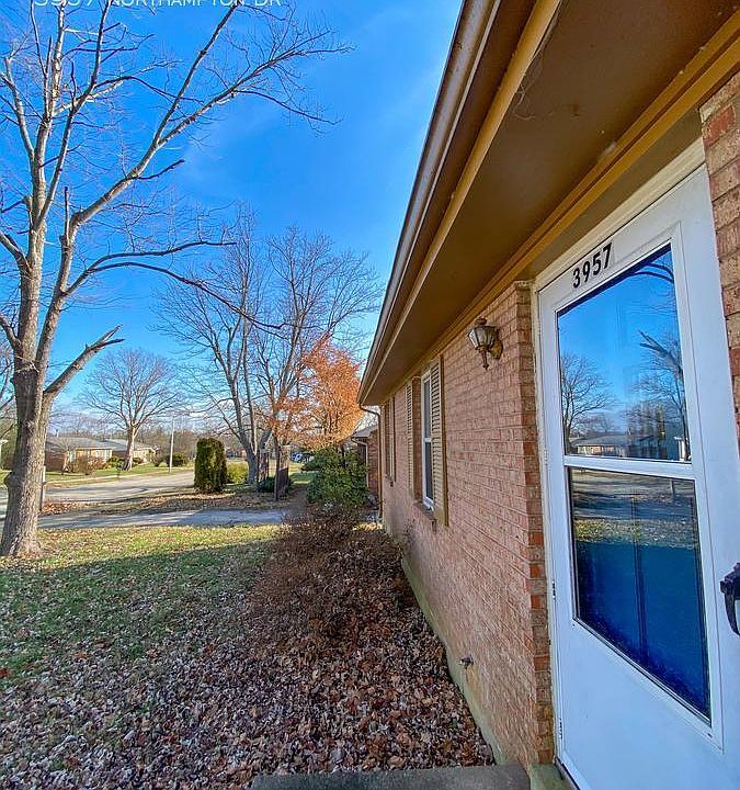1st image of 3957 Northampton Dr