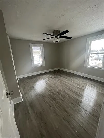 2 bed, 1026 sqft, $1,350 — Photo 3