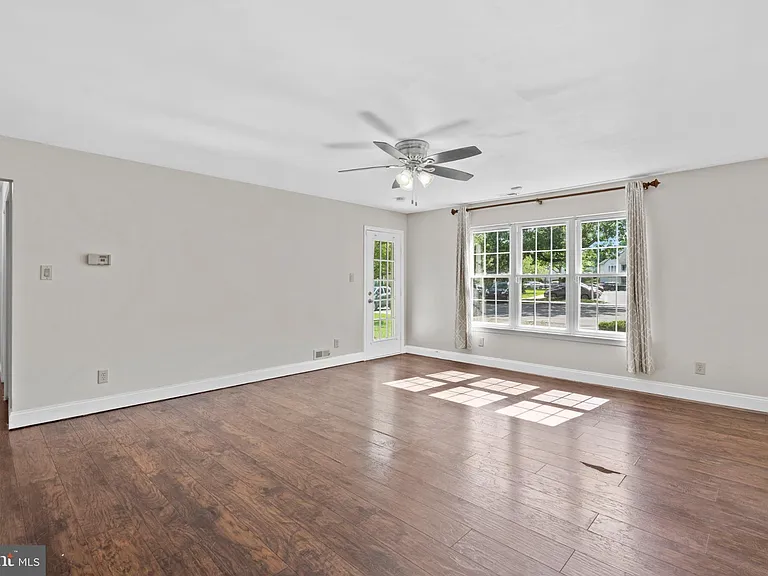 501 Harwood Ct #A — Photo 4