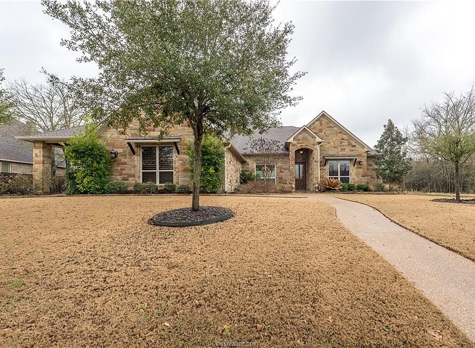 1st image of 1304 Mission Hills Dr