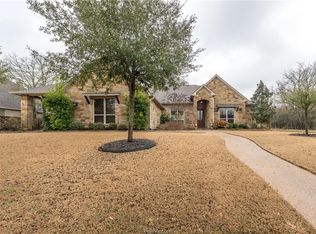 1304 Mission Hills Dr, College Station, TX 77845