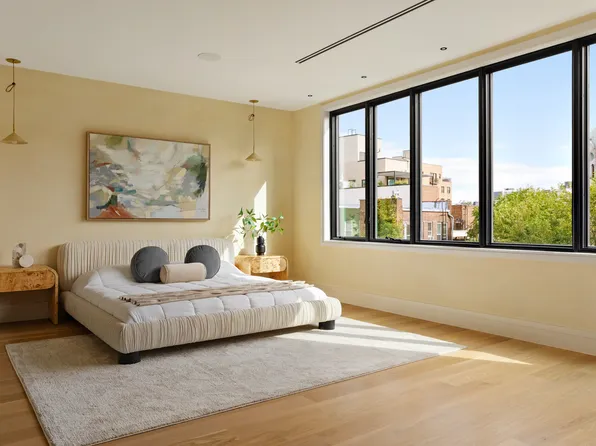 498 Humboldt Street image 6 of 18