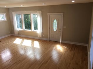 6330 17th Ave NE, Seattle, WA 98115