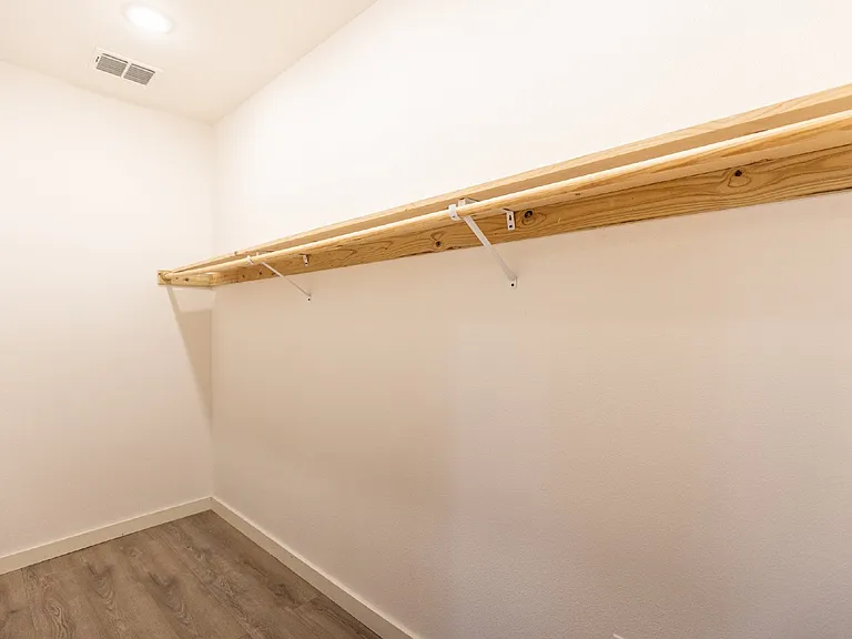 1010 Burnet St — Photo 30