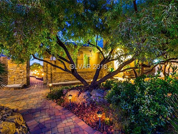 3rd image of 8270 Bella Veduta Ave