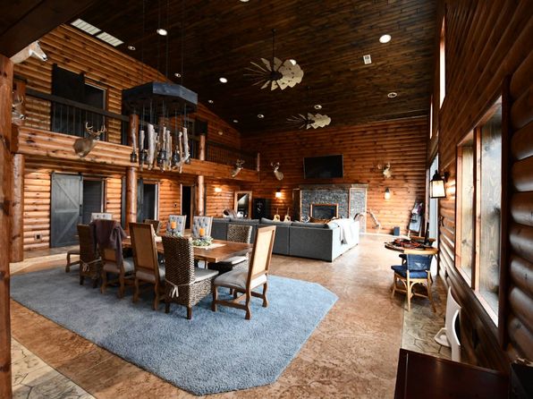 657 S 200 E, Fair Oaks, IN 47943