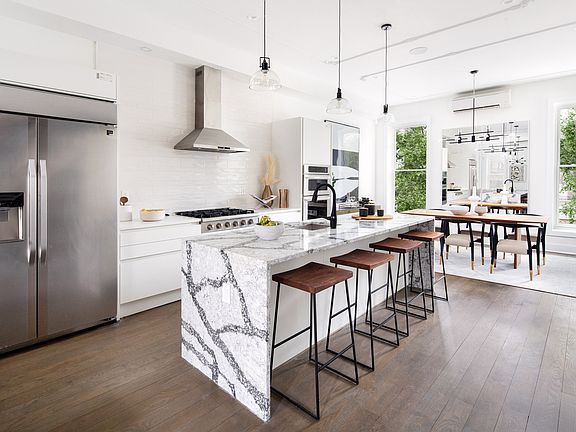 5th image of 294 Stuyvesant Ave