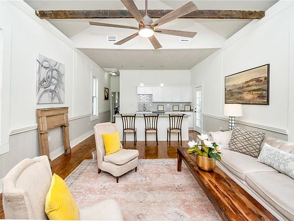 5th image of 352 Marine St