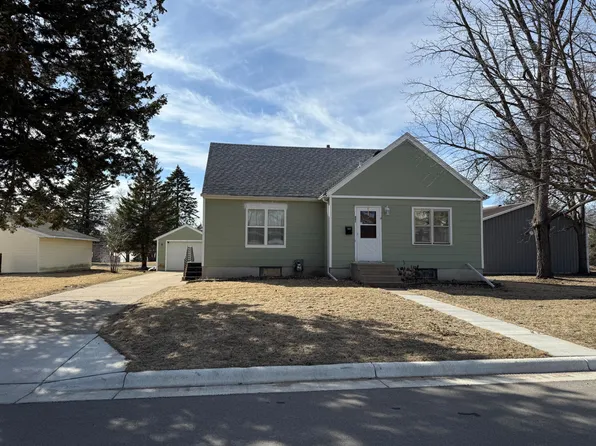 602 2nd St NE, Montgomery, MN 56069