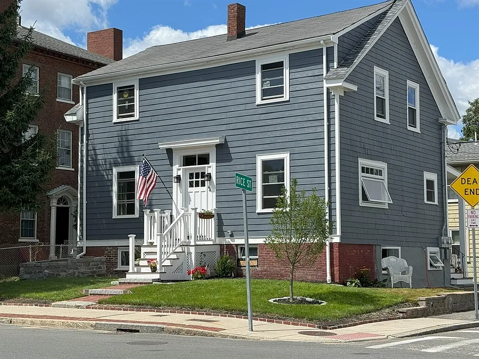 46 Bridge St #1