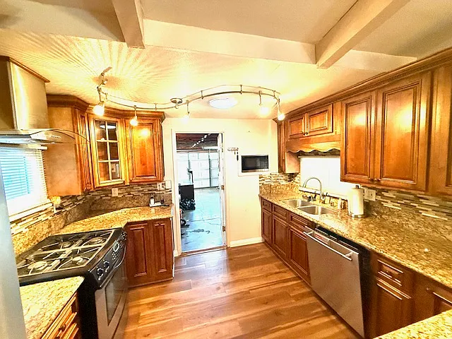 4659 Monongahela St — Photo 20